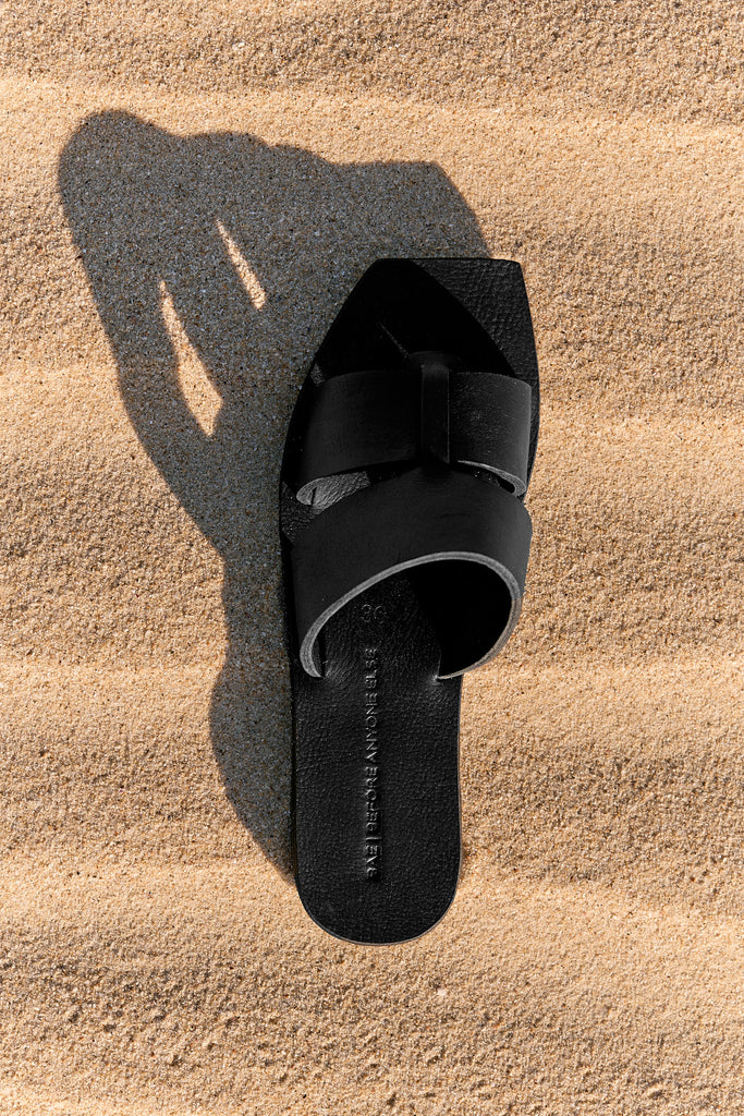 HOSHI SLIDES BLACK